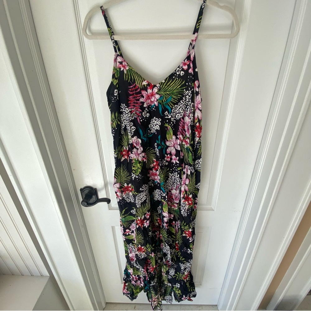 Raviya Dress - Picture 2 of 4